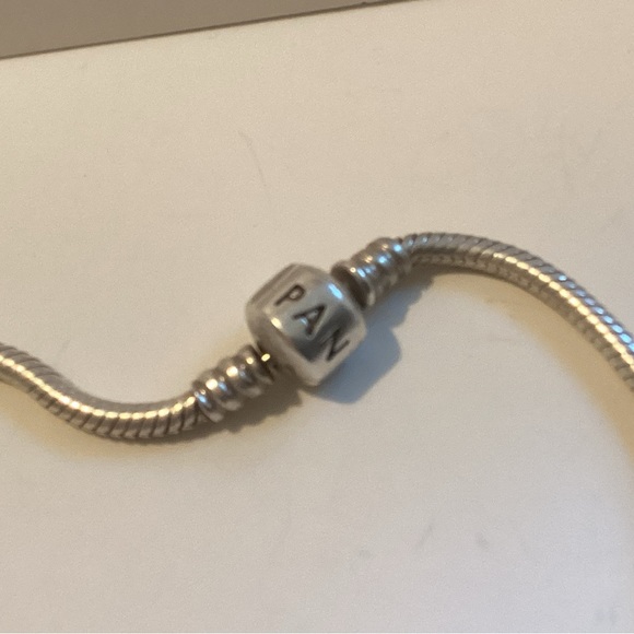 Pandora Bracelet or anklet with Pandora charms - Picture 3 of 4